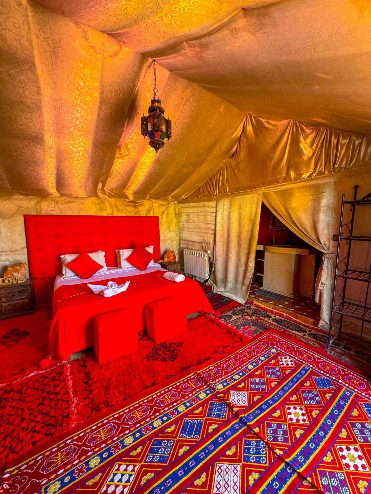 Desert Camp Camel & Sandboarding Merzouga Exterior foto