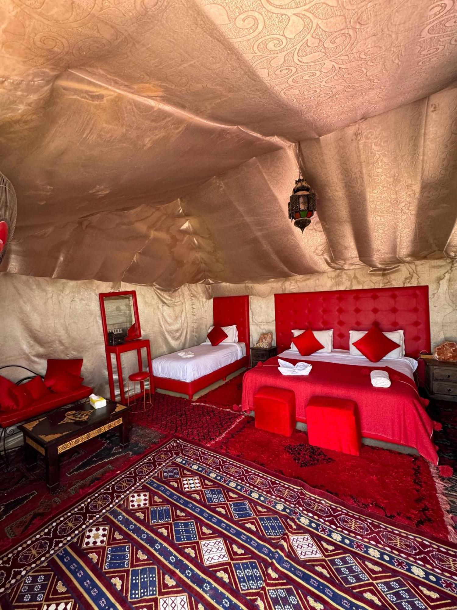 Desert Camp Camel & Sandboarding Merzouga Exterior foto
